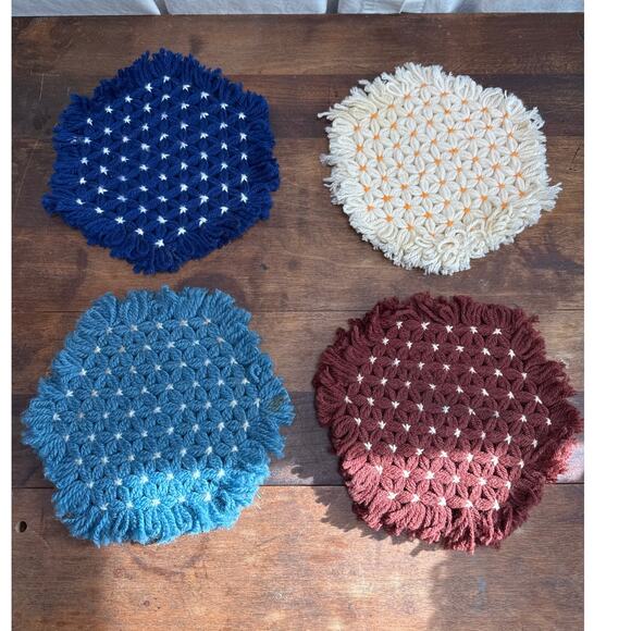 Handmade Vintage Hexagon Shape Crocheted Hot Pad Trivet Coaster Doilies Set of 4 - Picture 1 of 7